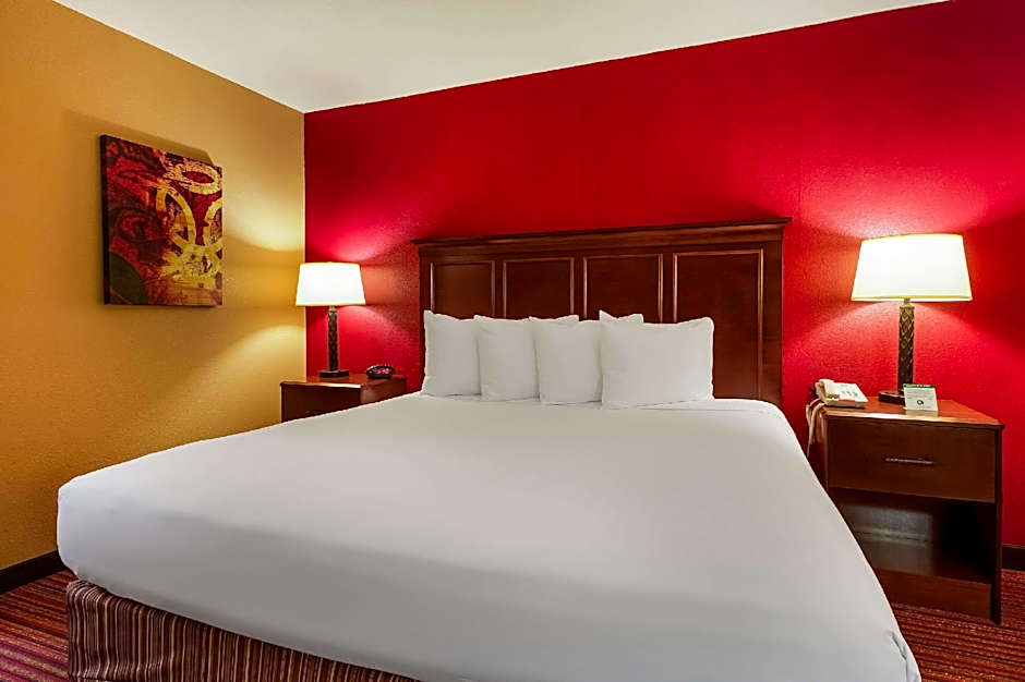 Quality Inn & Suites West Helena