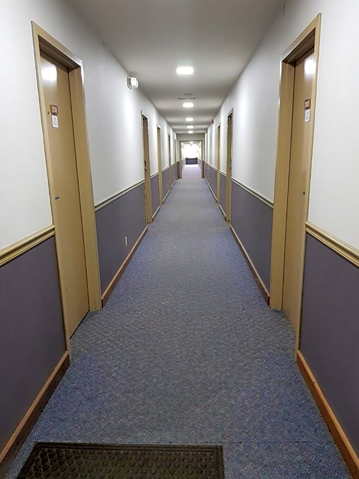 Denison Inn & Suites