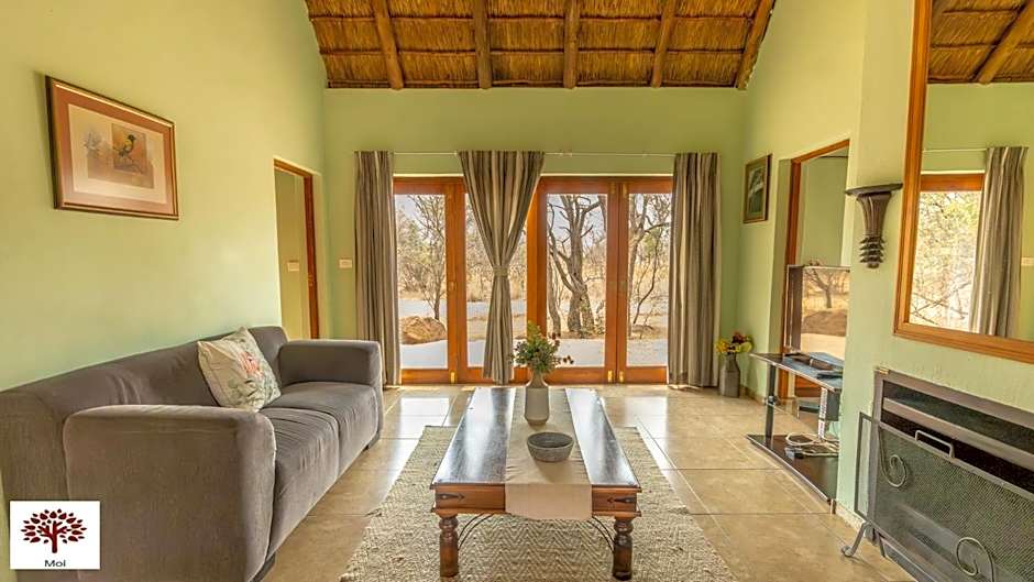 Zebula Golf and Wildlife Estate - Walk of the Eland Pax 12 - Moi Signature Luxury villa