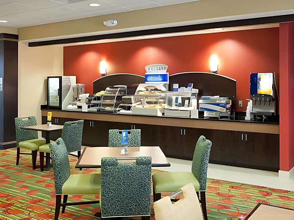 Holiday Inn Express Hotel and Suites Dayton South I 675 By IHG