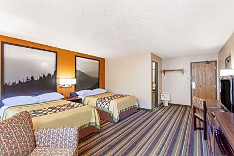 2 Double Beds Smoking