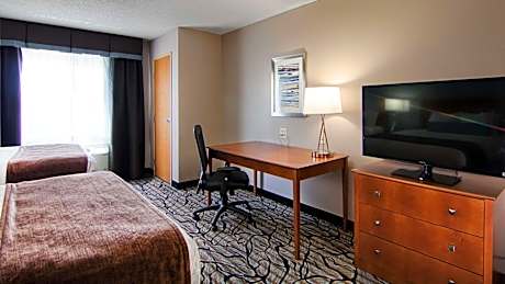 Suite-2 Queen Beds Non-Smoking Sofabed Microwave And Refrigerator Full Breakfast