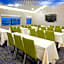 Holiday Inn Express Roseville-St. Paul By IHG