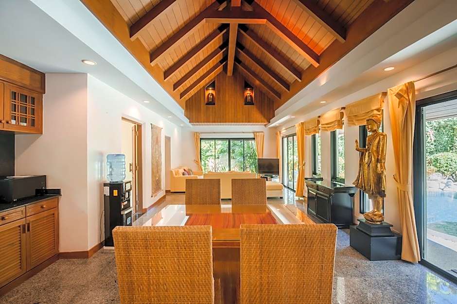 Solas Pool Villa Grand Villa With Private Pool