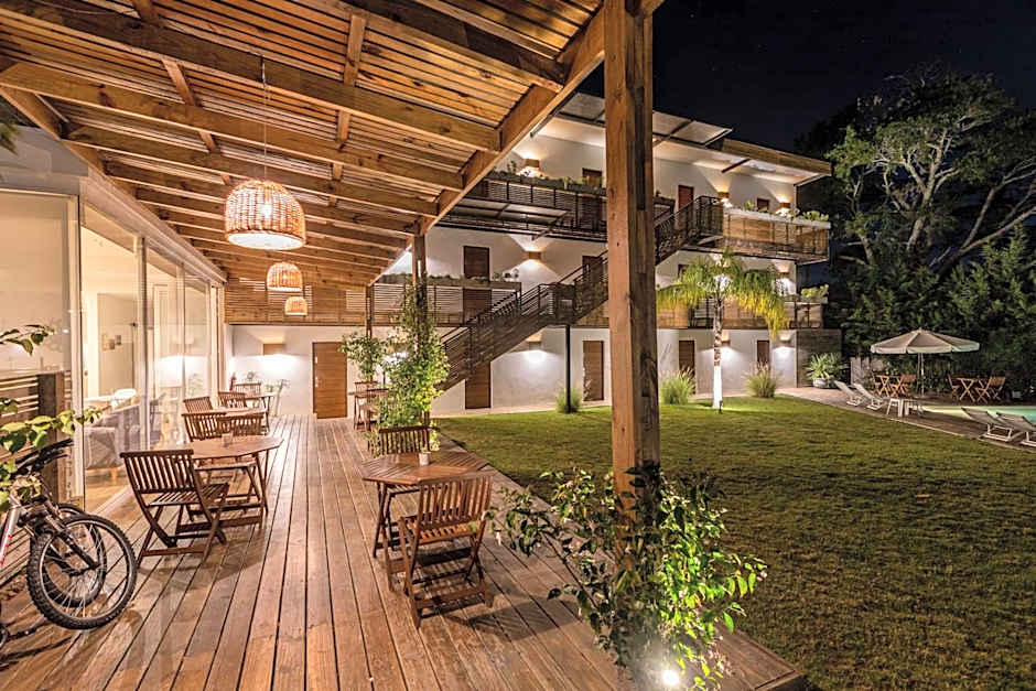 Live Hotel Boutique (Adults only)