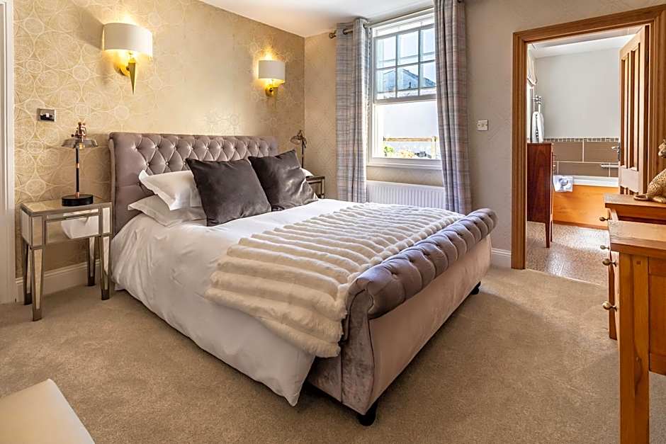 Georgian House Hotel