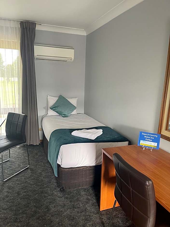 Town And Country Motor Inn Forbes