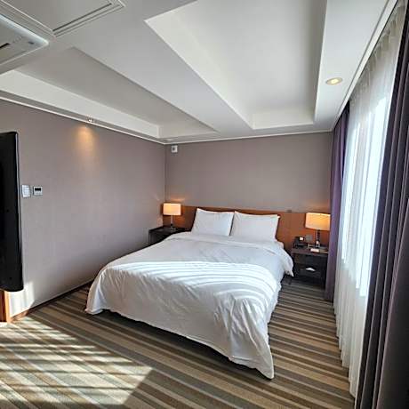 Deluxe Twin Room with Free breakfast for 2 people