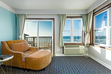 One-Bedroom Suite: Ocean View