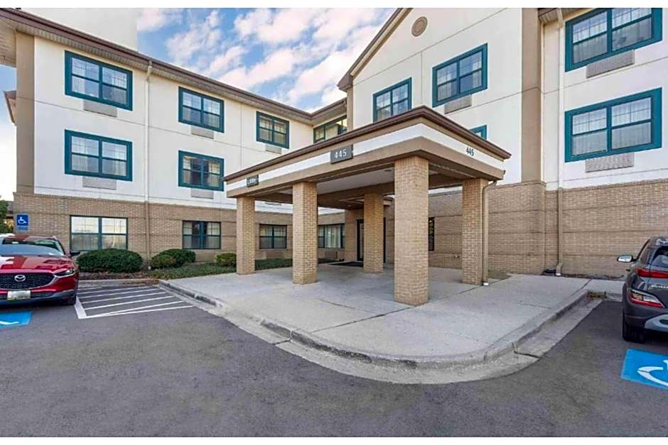 Studio 6 Corporate Extended Stay Chicago Lisle IL