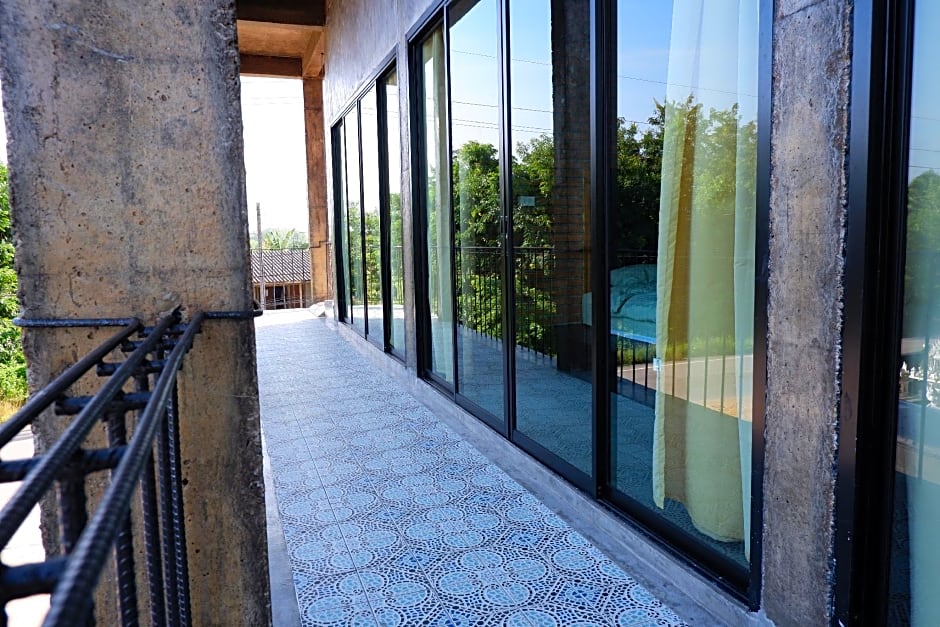 Black Elephant Boutique