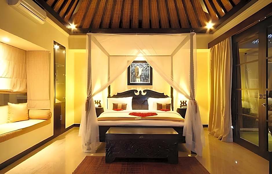 The Kons Villa Bali Seminyak