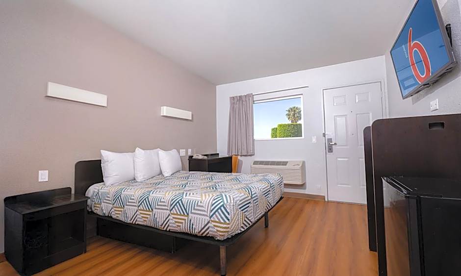 Motel 6 Ontario Airport