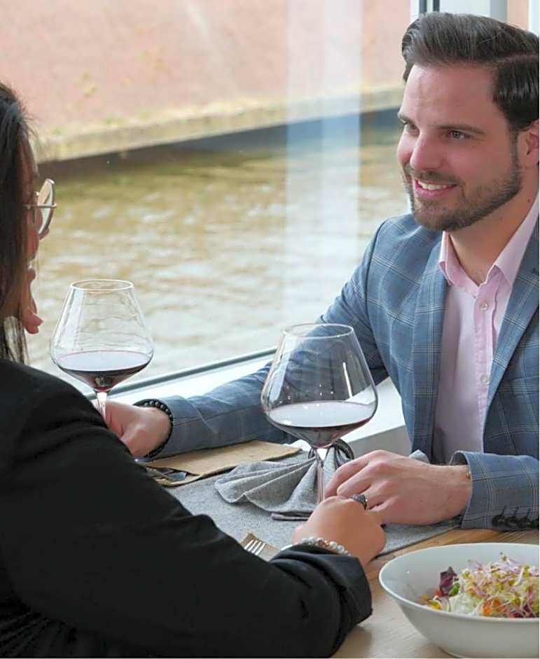 Hotel Restaurant Brasserie Feestzaal Ahoi, Kortrijk