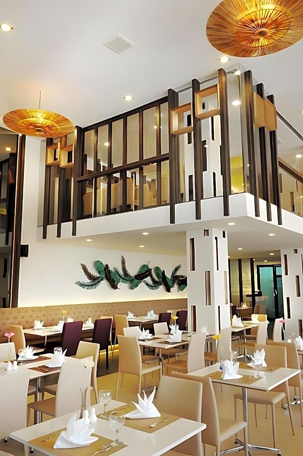 Grand Ratchapruek Hotel