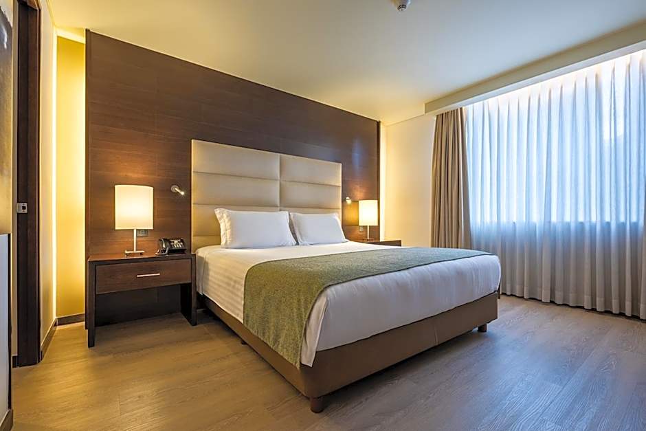 Photo 1 of 43 of Hotel Estelar Milla De Oro