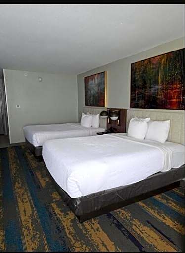 La Quinta Inn & Suites by Wyndham Knoxville Papermill