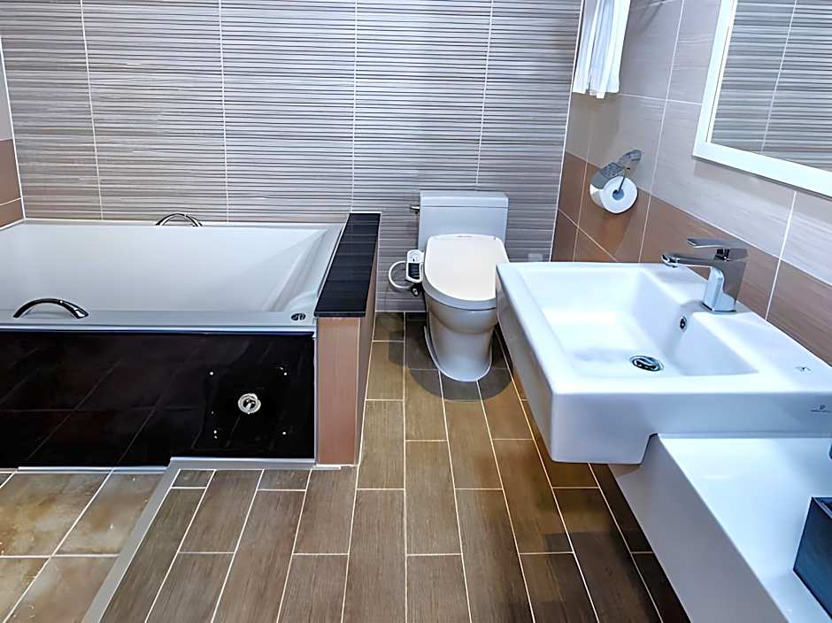 Seawater Spa Hotel Coza