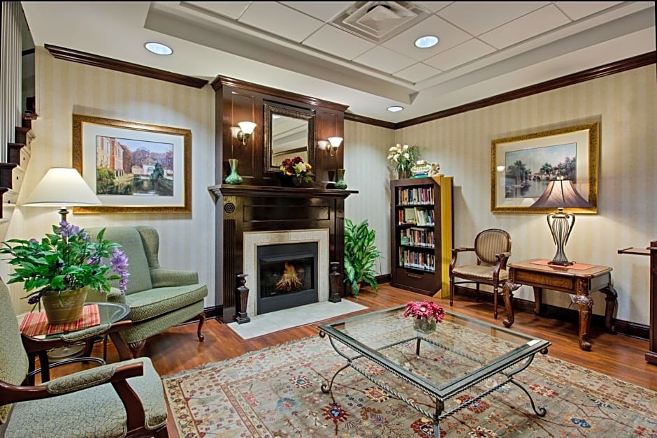 Country Inn & Suites by Radisson, Newport News South, VA