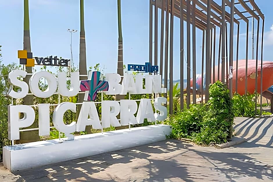 Celebrando a Vida! Piscina Aquecida, B. Carrero