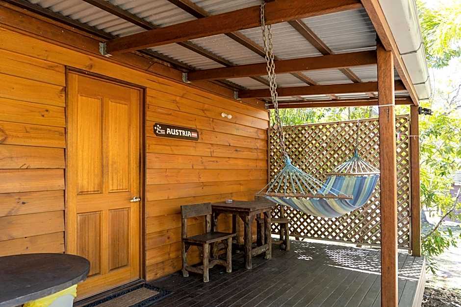 1770 Southern Cross Travellers Retreat