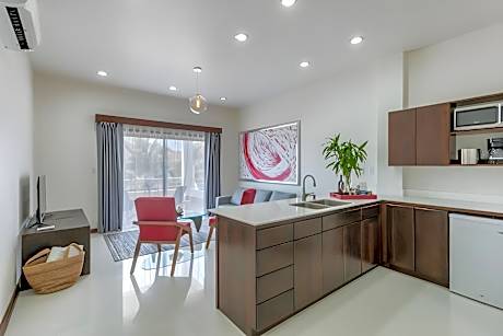 1 Bedroom Beach Suite King