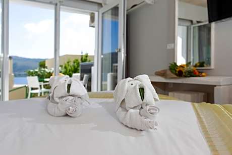 Studio Apartment with Sea View
