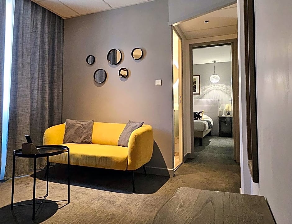 Brit Hotel Acacias
