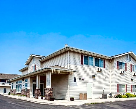 Rodeway Inn & Suites