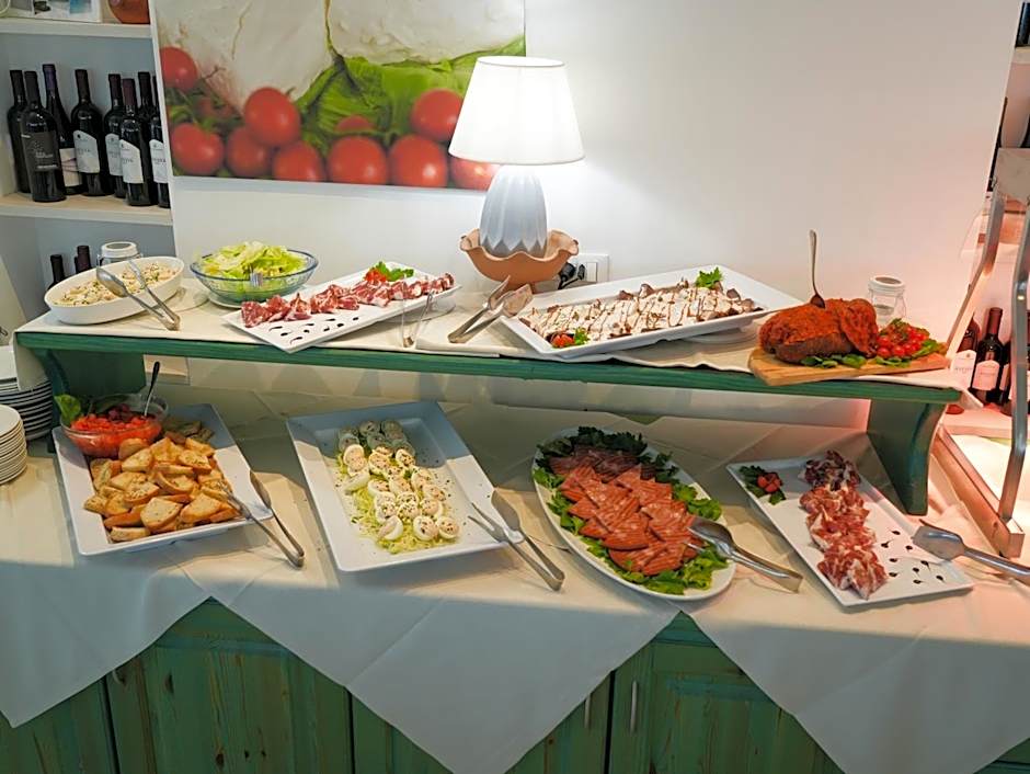 Hotel MARINELLA - Private Free Parking - Grotticelle Beach 200 m