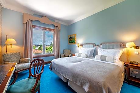 Deluxe Room with Garden View