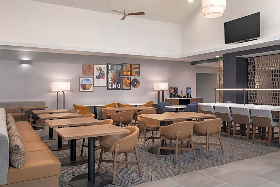 Homewood Suites By Hilton Fresno
