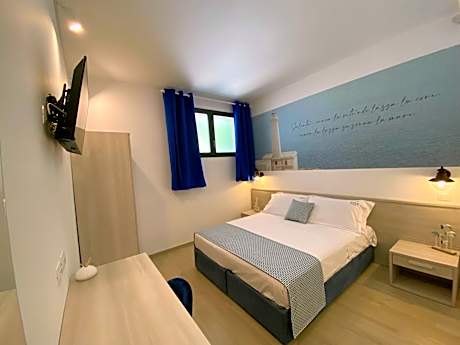 Double or Twin Room with Private Bathroom