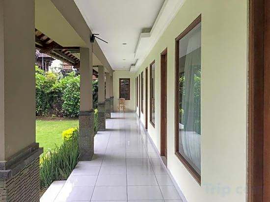 Pondok Mesari RedPartner Near Legian Beach