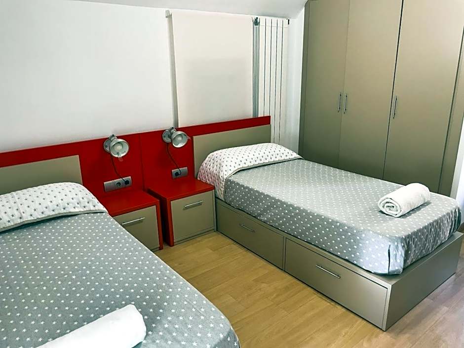Leevin Student Barcelona