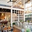 Memmoth Cafe & Hostel in Lampang
