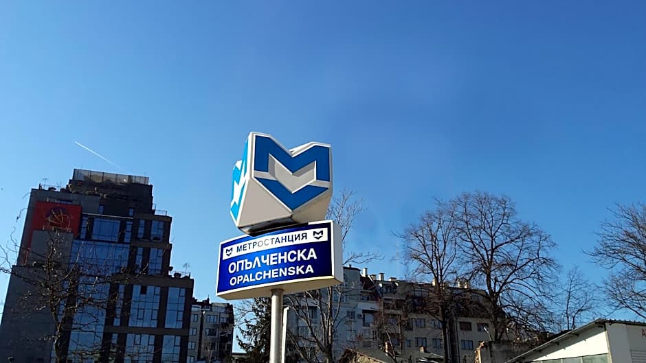 City Avenue Hotel by HMG