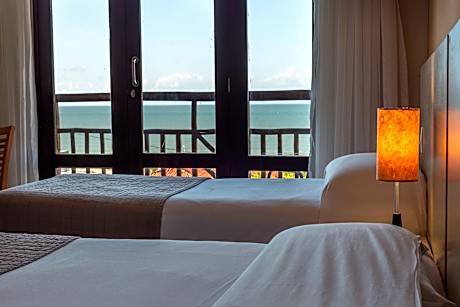 TRIPLE TWIN STANDARD