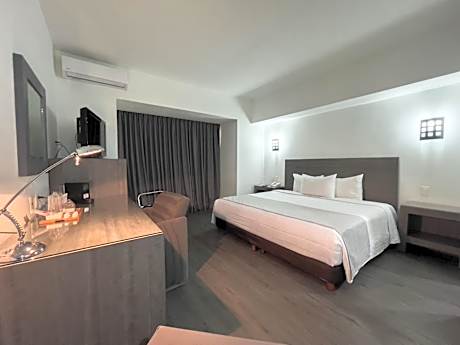 King Room with Internal View