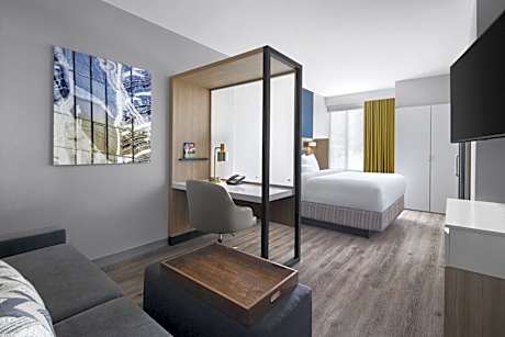 Suite, 1 King, Trundle bed