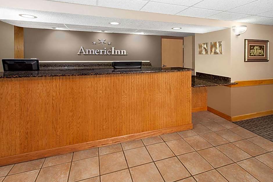 AmericInn by Wyndham Iowa Falls