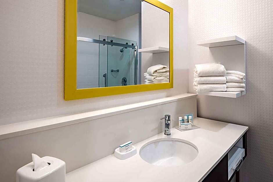 Hampton Inn By Hilton and Suites Dallas/Plano Central