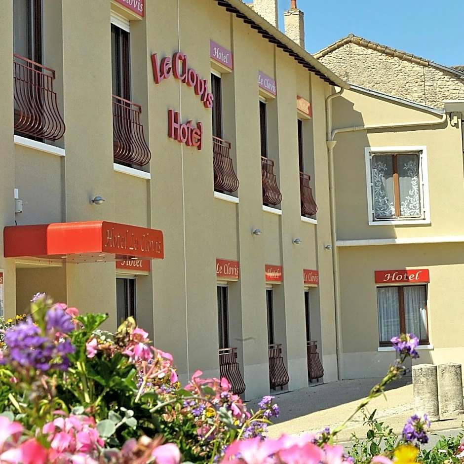 Logis Le Cheval Blanc et Le Clovis