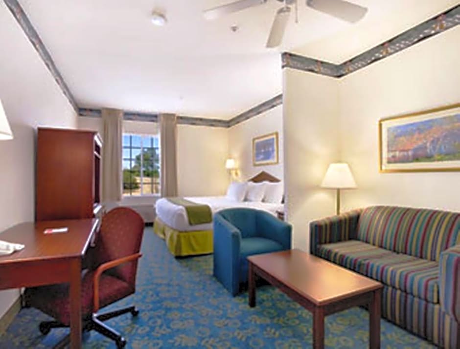 Ramada by Wyndham Williams