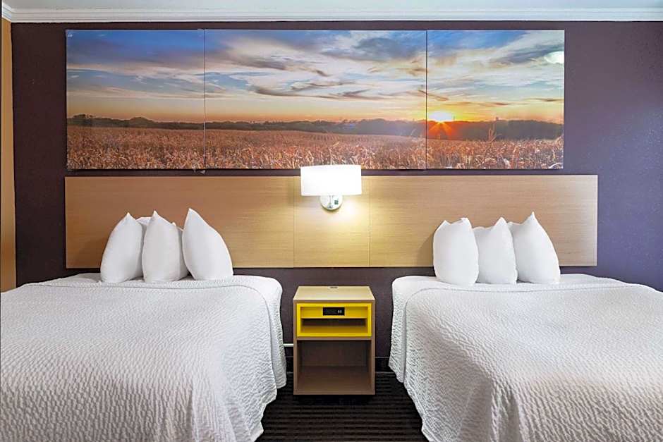 Foto 1 dari 4 — 2 Double Beds