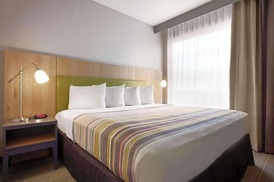 Country Inn and Suites by Radisson Seattle-Bothell WA