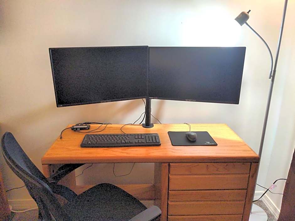 Desert Frontier with Garage, Boat Space, & WFH Workspace