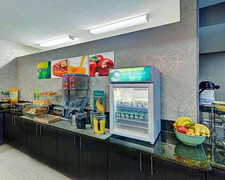 Quality Inn & Suites Grand Prairie South