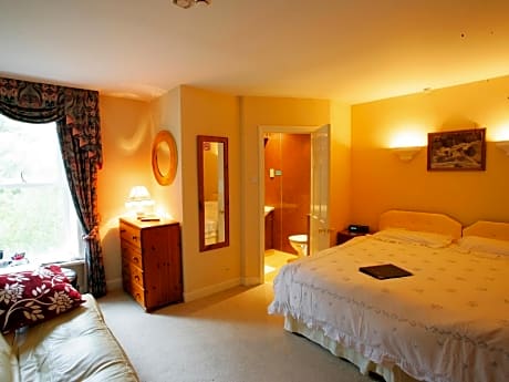Classic Twin Room