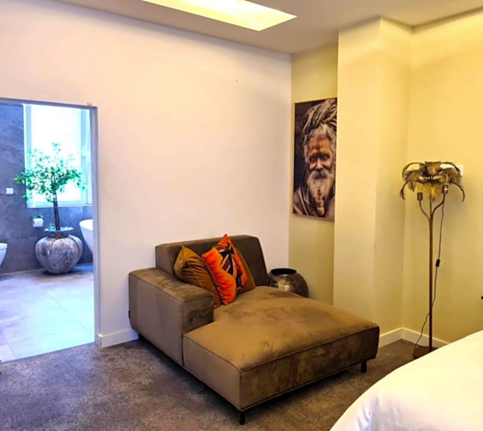 3 Monkeys Hotel